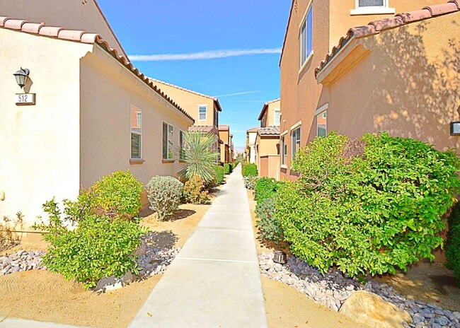 Building Photo - "Charming 3 Bed, 2.5 Bath Palm Desert Rental with Stunning Views and Modern Upgrades!"