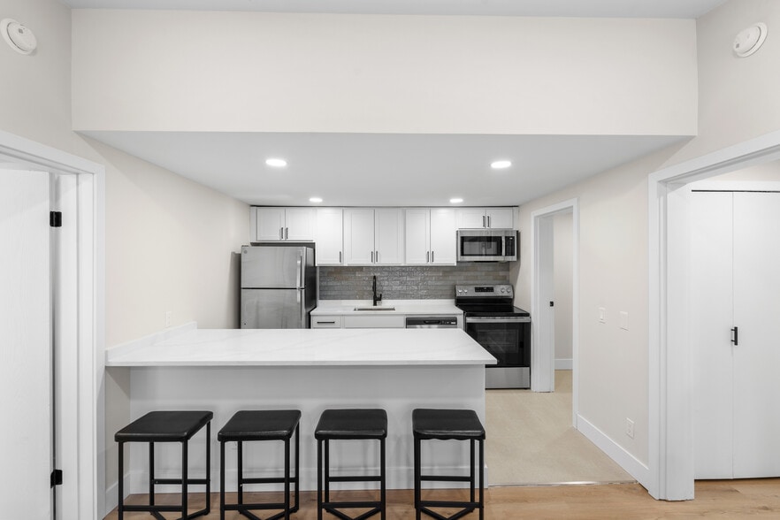 Building Photo - Heathmoore Villas