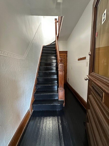 Building Photo - 26 Concord St