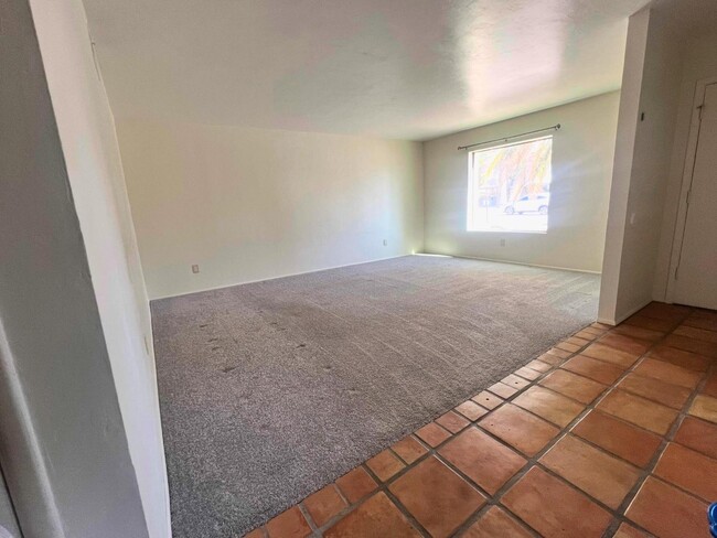 Building Photo - 4409 E Brott St