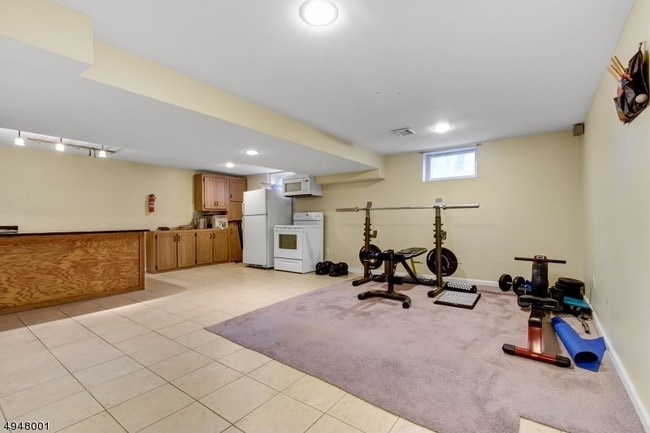 Building Photo - 221 Hillside Ave