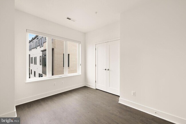 Building Photo - 2608 Olmsted Ct NW