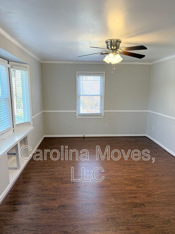 Building Photo - 121 Chipwood Ln