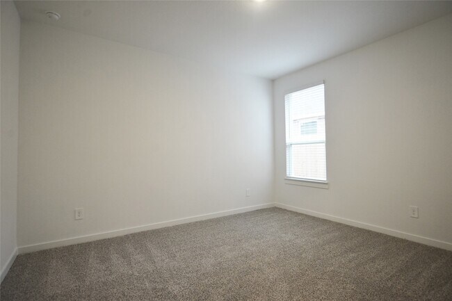 Building Photo - 4116 Sterling Spgs