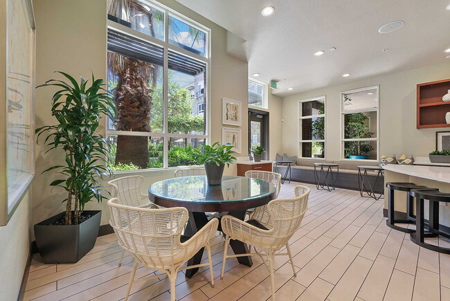 Building Photo - Meridian at Midtown