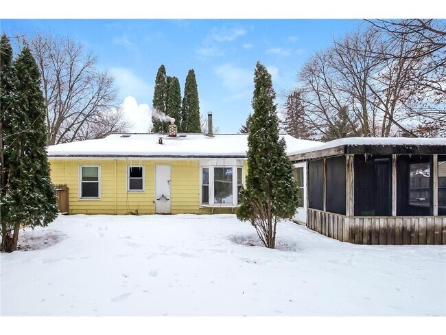 Building Photo - 1129 Skillman Ave W