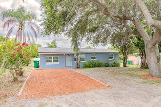 Building Photo - 217 Betty Ave