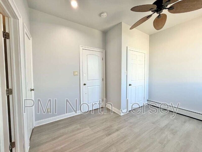 Building Photo - 227 Washington Ave