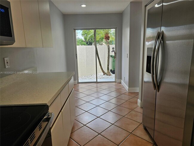 Building Photo - 1359 Springside Dr