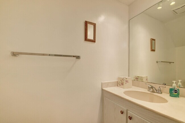 Building Photo - 4815 Esedra Ct