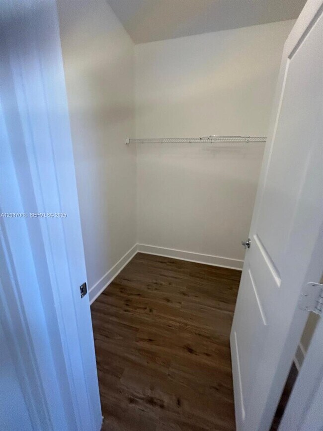 Building Photo - 5525 Agostino Way