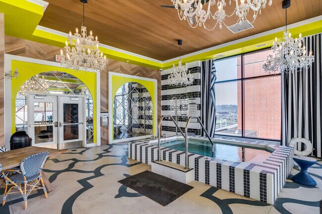 Building Photo - 309 Vine St