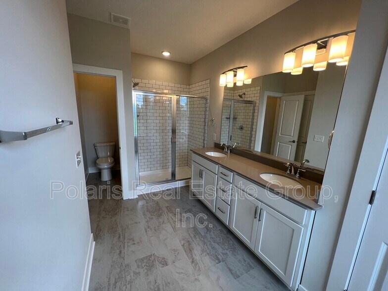 Building Photo - 577 Steinbeck Pl