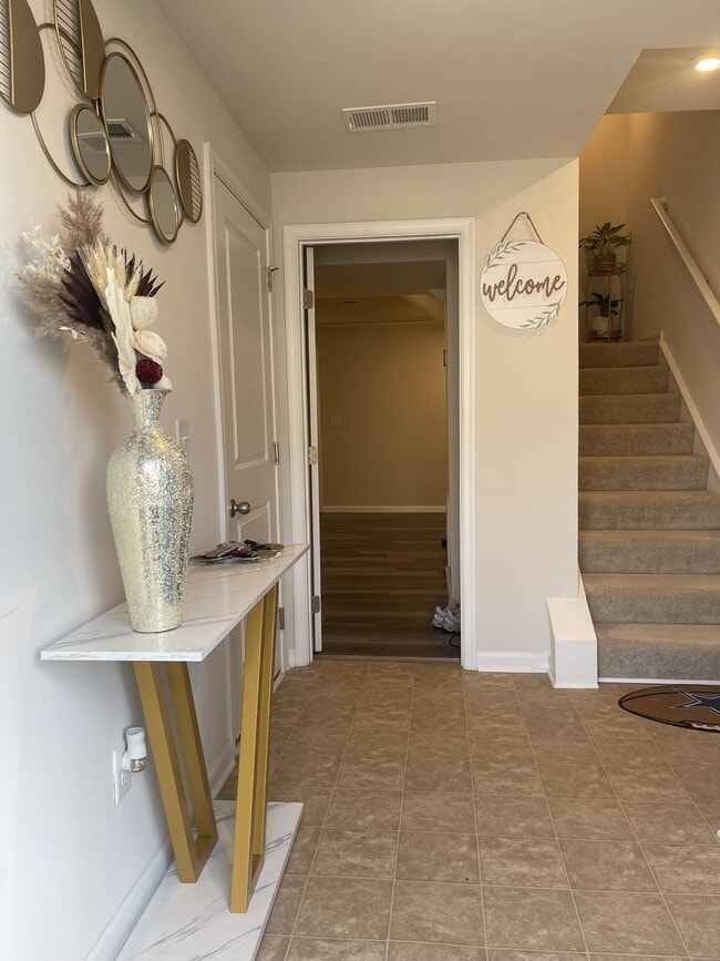 Building Photo - 29 Verdant Leaf Wy