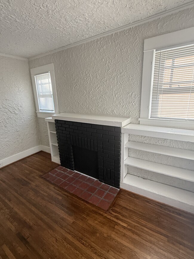 Building Photo - 729 80th Pl S