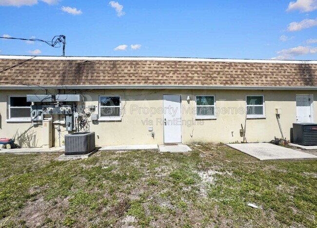 Building Photo - 6617 Warwick Cir