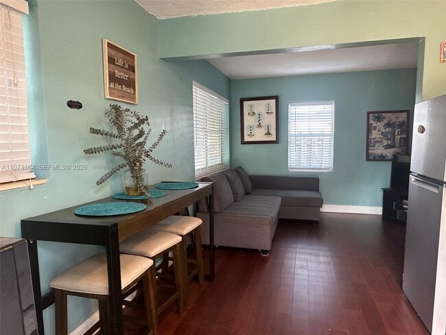 Building Photo - 1544 NW 4th Ave