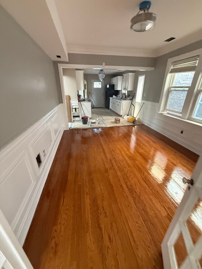 Building Photo - 1744 E 84th Pl