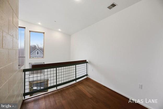 Building Photo - 1250 Kearny St NE