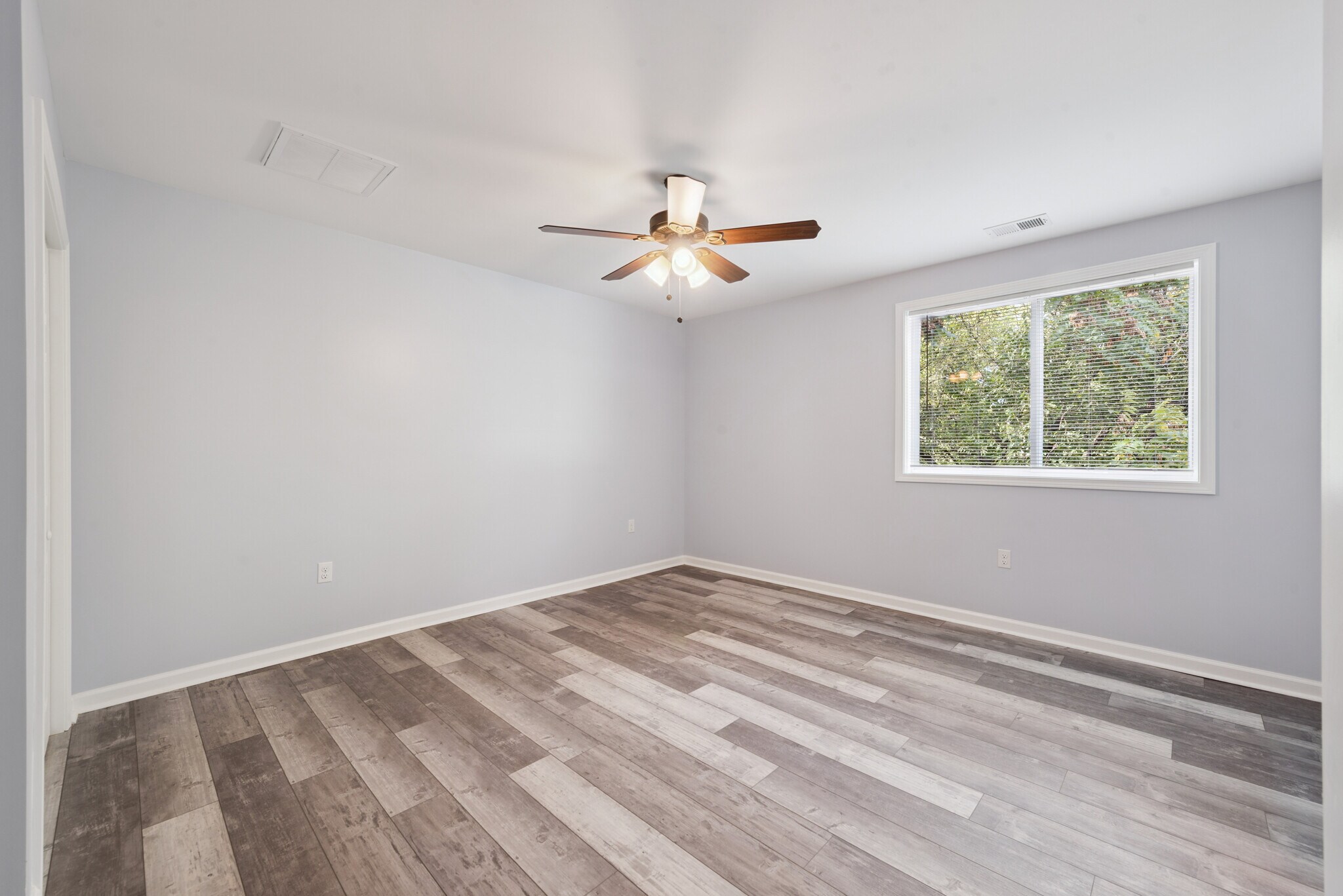 Building Photo - 305 N Graham St