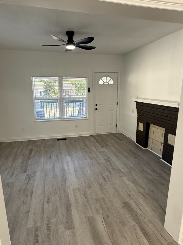 Building Photo - 4033 Porter Ave