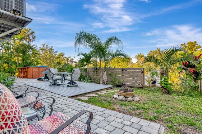 Building Photo - 28 Michiana Dr