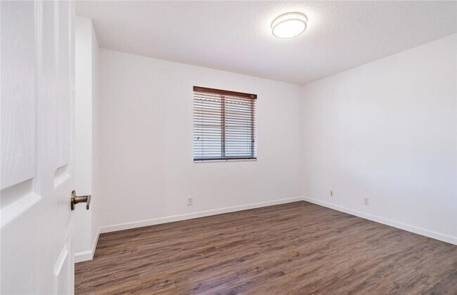 Building Photo - 1609 Sweetgum Terrace