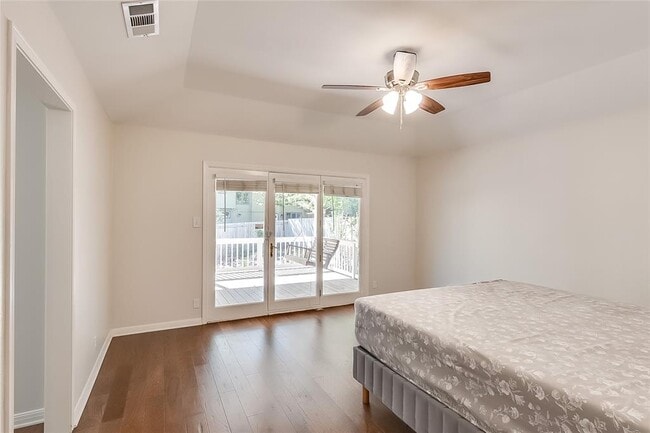 Building Photo - 11209 Deadoak Ln