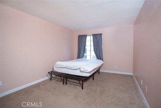 Building Photo - 5540 Owensmouth Ave