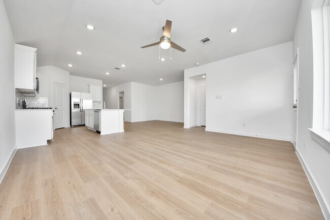 Building Photo - 1238 Sandy Shore Ln