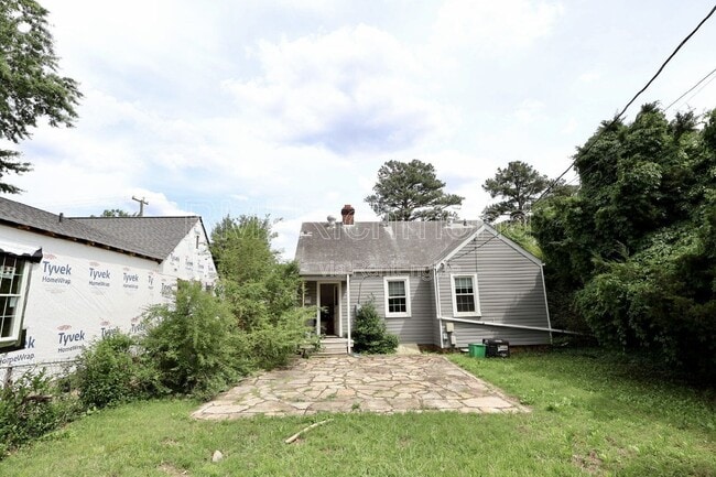 Building Photo - 904 Maple Ave