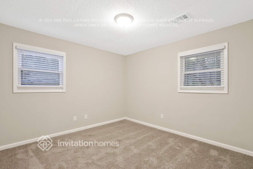 Building Photo - 3382 Saxony Way