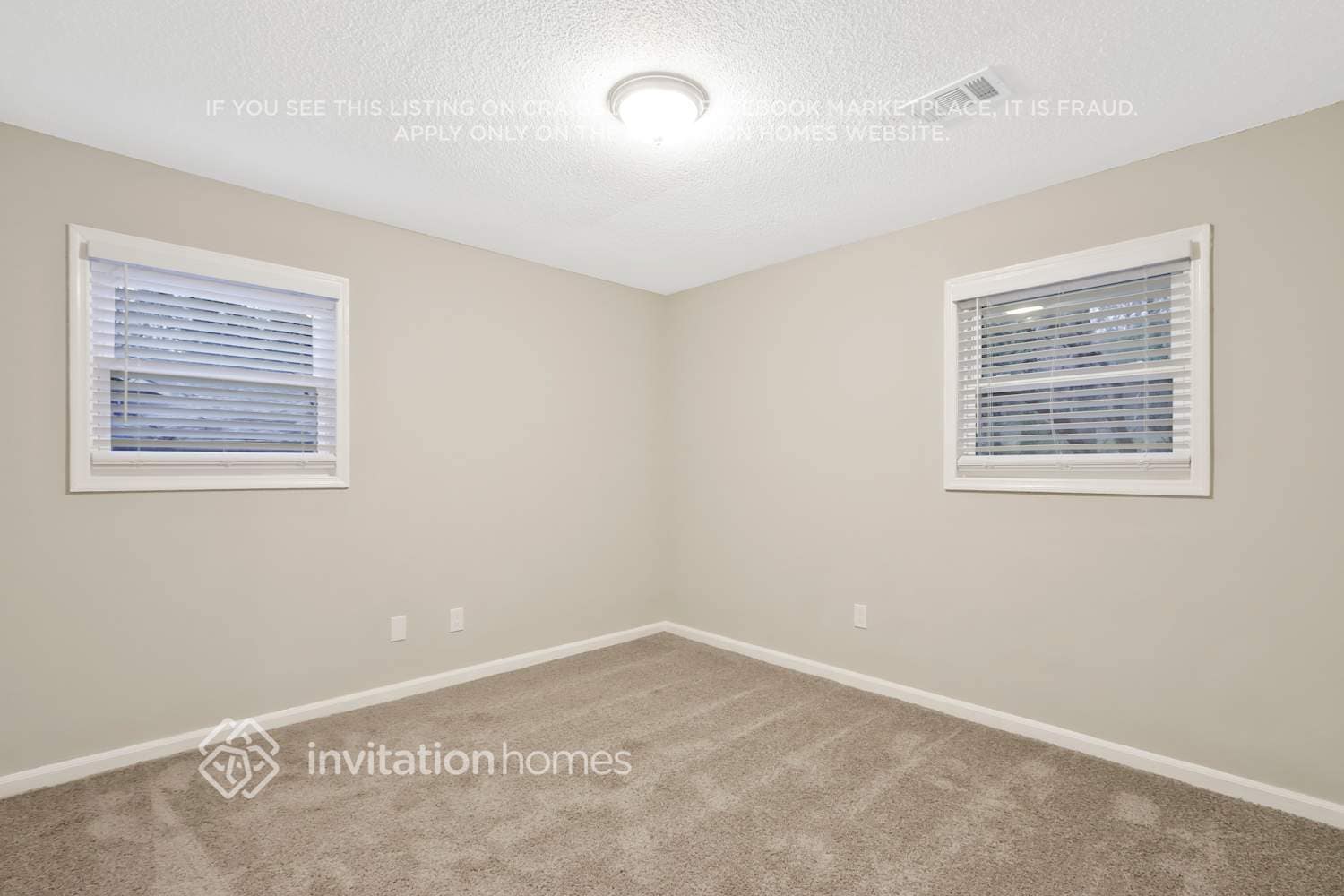 Building Photo - 3382 Saxony Way