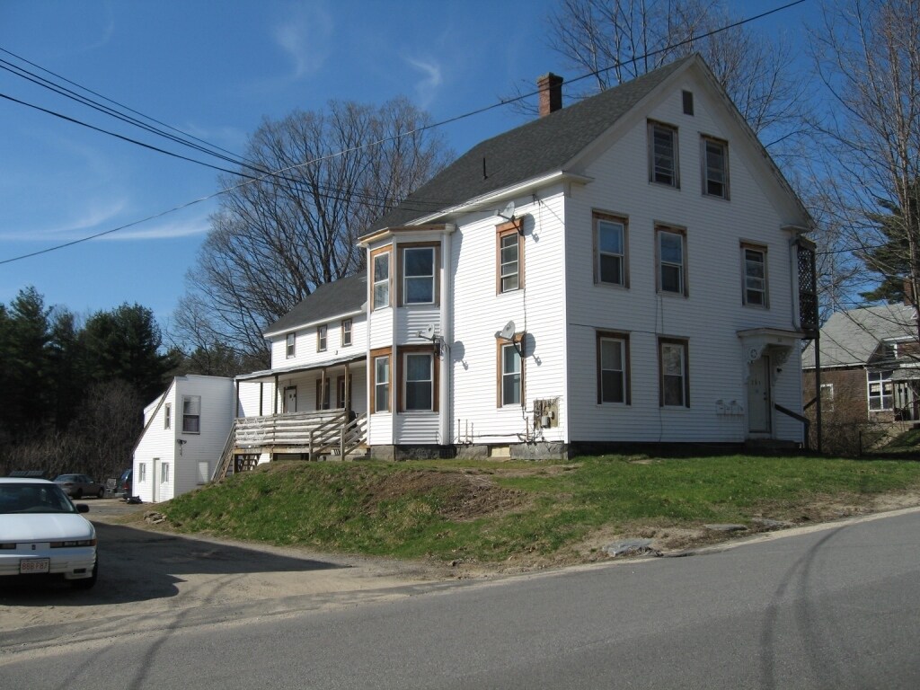 Building Photo - 261 N Main St