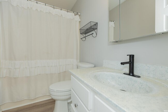Building Photo - 2644 Waterstone Dr