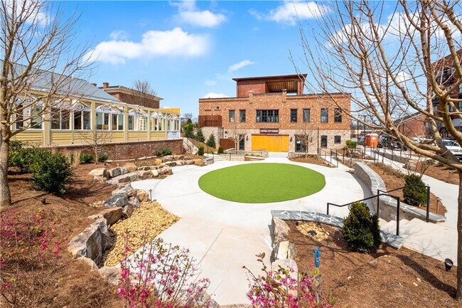 Building Photo - 205 Devore Rd