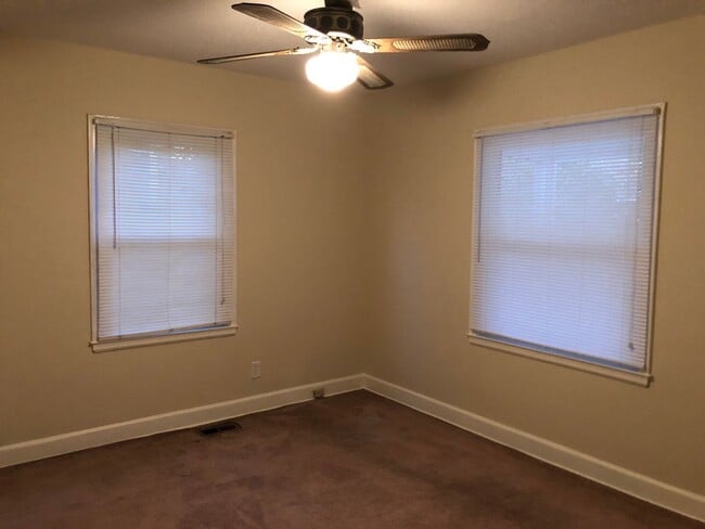 Building Photo - 2 BR 1 BA Bayshore Estates