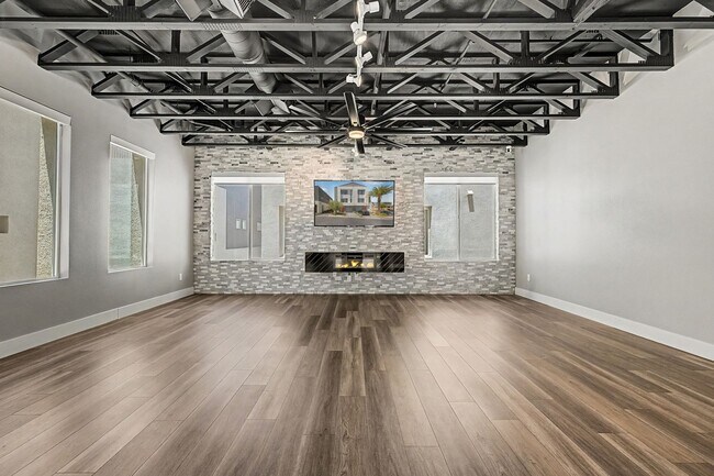 Building Photo - Modern Loft-Style Home Minutes from the Strip