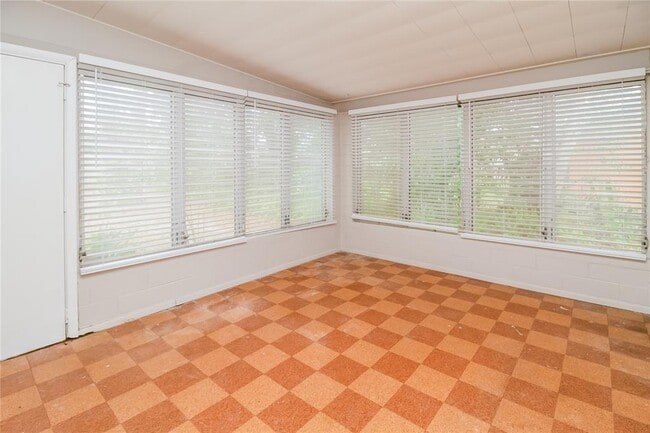 Building Photo - 408 N Blue Lake Terrace