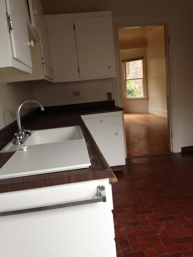 Building Photo - Big bedroom in cozy Single Family House walking distance to the Berkeley Campus. Gustavo Lopez AMSI