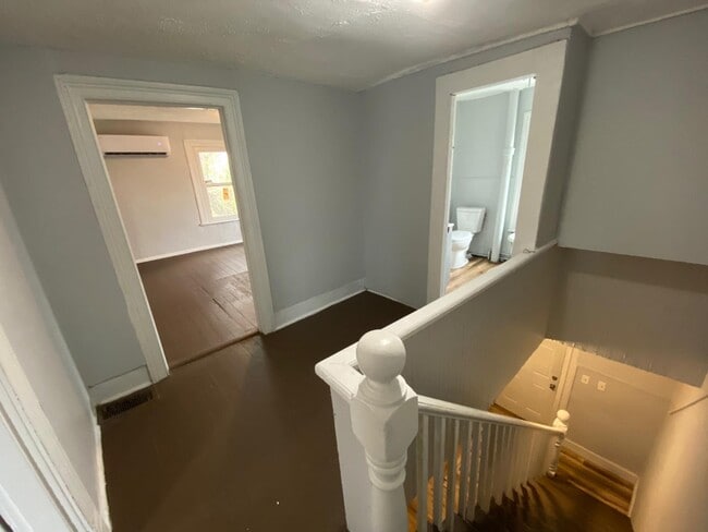 Building Photo - 1519 Campbell Ave