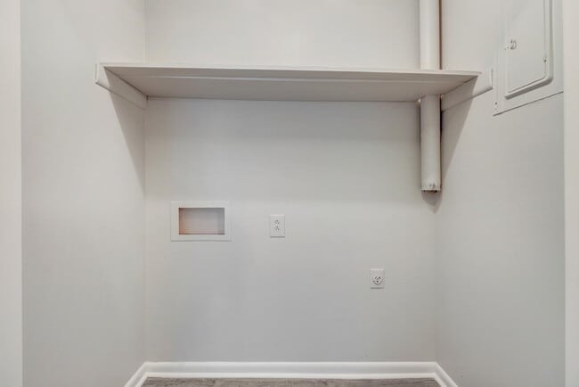 Building Photo - 2 BR | 1 BA Apartment - Scott Hills Apts in Goldsboro *Trash/Water/Lawn Care Included*