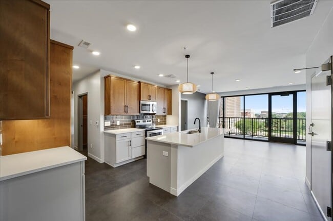 Interior Photo - 201 E. Front