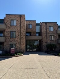 Building Photo - 1919 Prairie Square