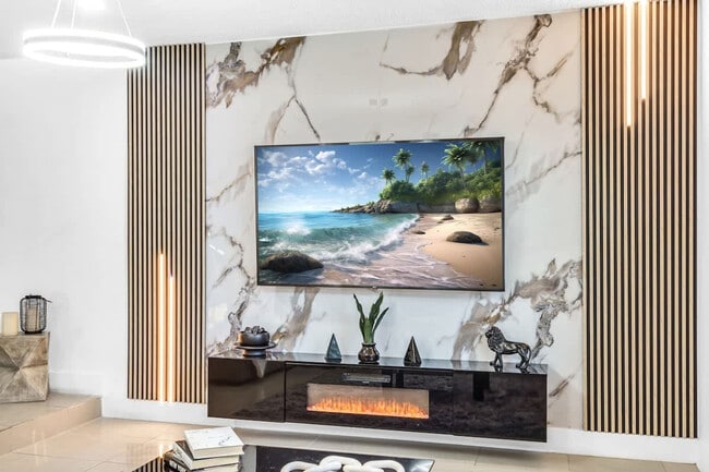 Building Photo - 18735 NE 18th Ave