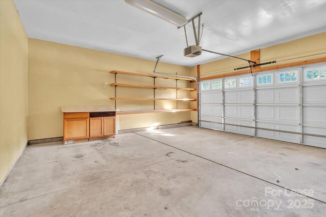 Building Photo - 15635 Normans Landing Dr