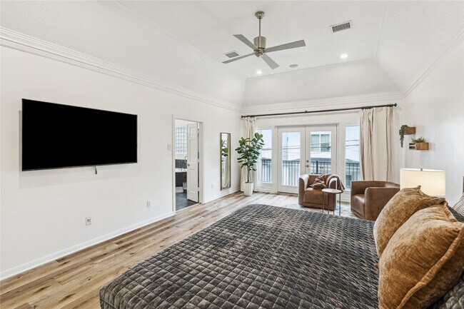 Building Photo - 5346 McCulloch Cir