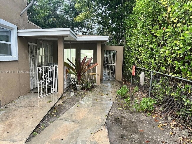 Building Photo - 261 NW 49th St