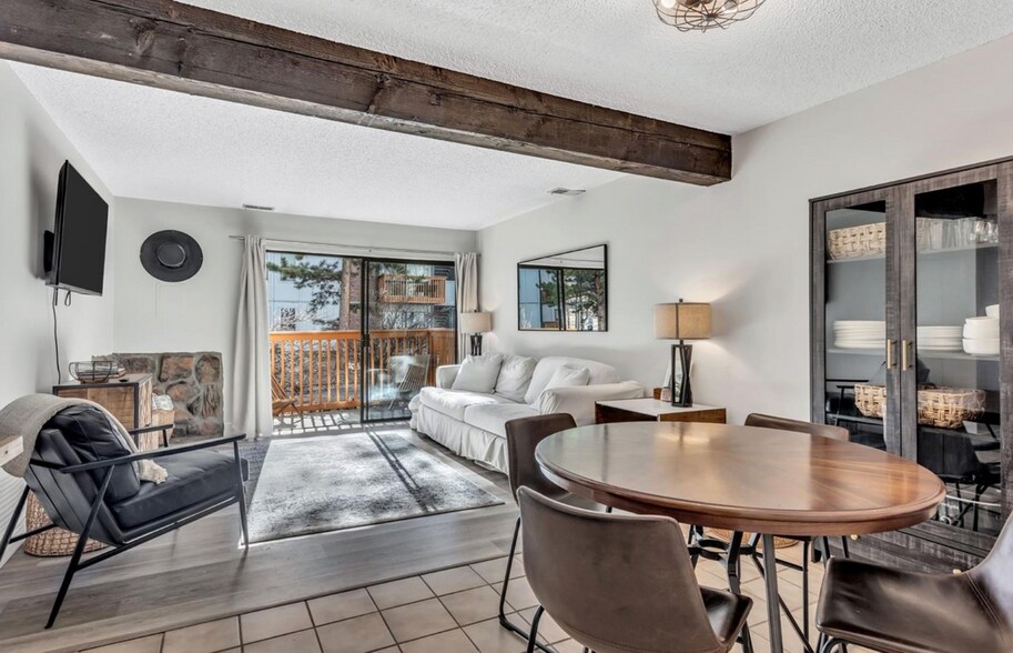 Building Photo - 1901 Clear Creek Dr