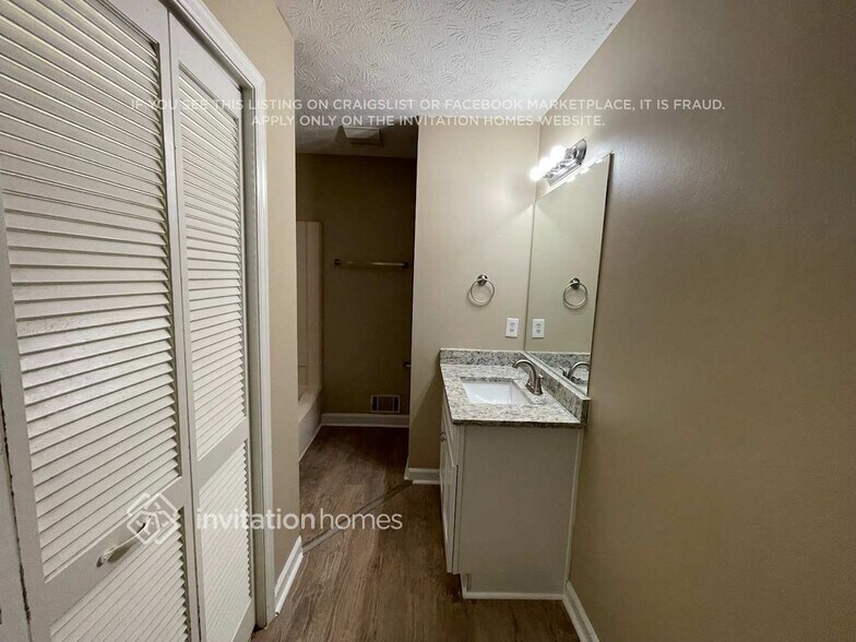 Building Photo - 4932 Falcon Wood Trace NE